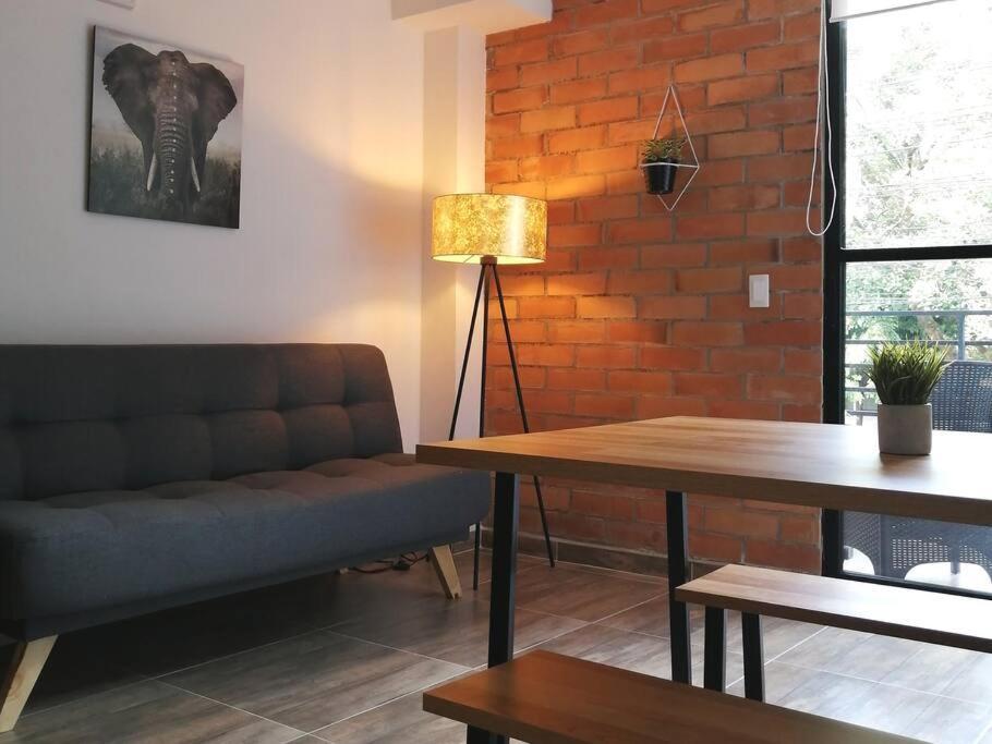 Apartment En Cerca Al Poblado Medellin