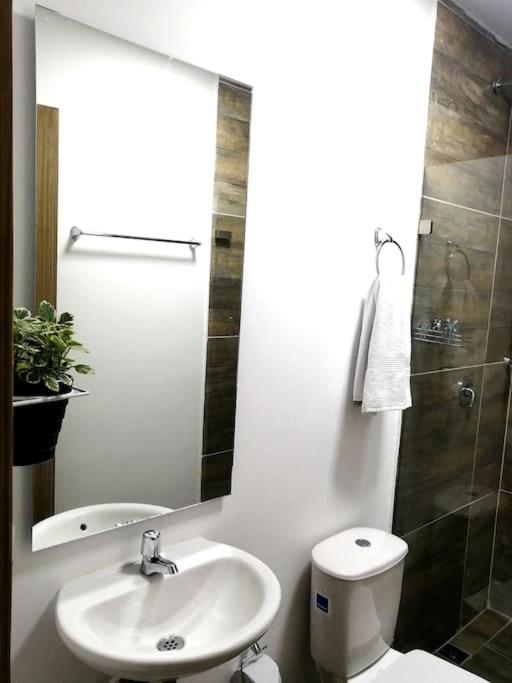 Apartment En Cerca Al Poblado Medellin